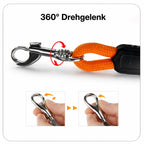 Nahaufnahme des 360° drehbaren Karabinerhakens einer orangefarbenen Hundeleine, zeigt den Drehmechanismus für verdrehungsfreies Gehen und sichere Befestigung.
