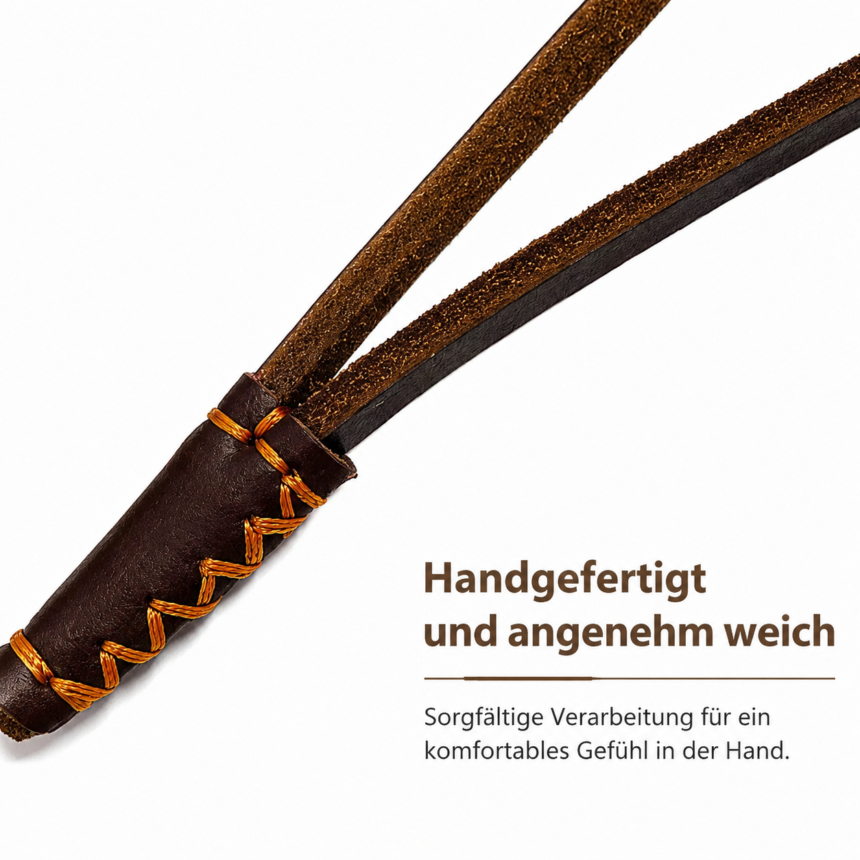 Detailansicht handgenähte Verbindung der braunen Leder Slip Lead Leine – orangefarbene Ziernaht, handgefertigt und angenehm weich – Hund & Heim