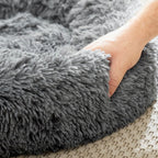 Anti-Stress Hundebett Grau – Ultraweiche, flauschige Oberfläche zum Anfassen | Hund & Heim